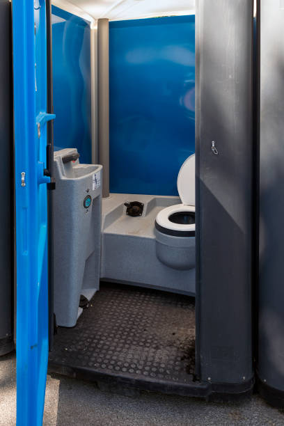 Best Portable bathroom rental  in Cedar Glen Lakes, NJ